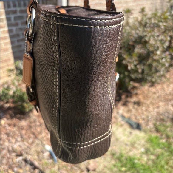 Coach Chelsea Brown Leather Tote EUC - Picture 5 of 10
